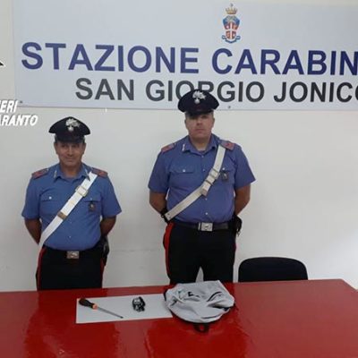 Militari + arnesi da scasso (1)