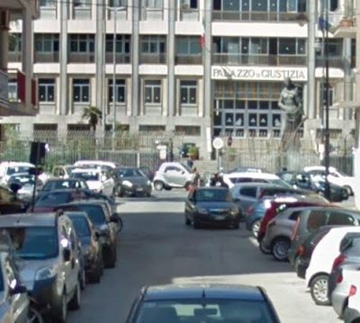 via giovanni pascoli palazzo di giustizia bari