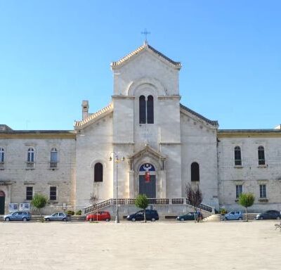Giovinazzo (BA), Chiesa-di-san-domenico (C) FAI