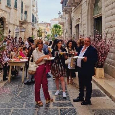 L’aperitivo in via Mario Pagano
